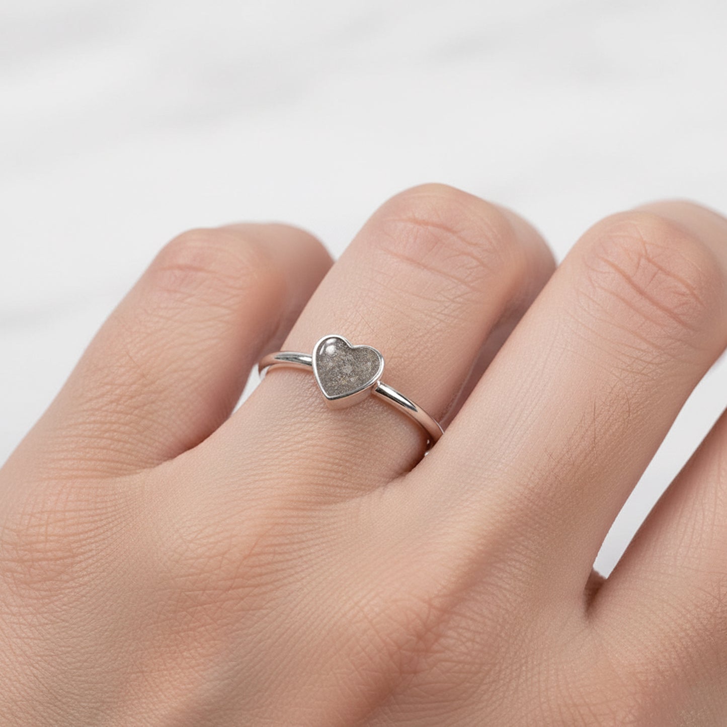 Anillo con Cenizas en Corazón Solitario de Plata de Ley