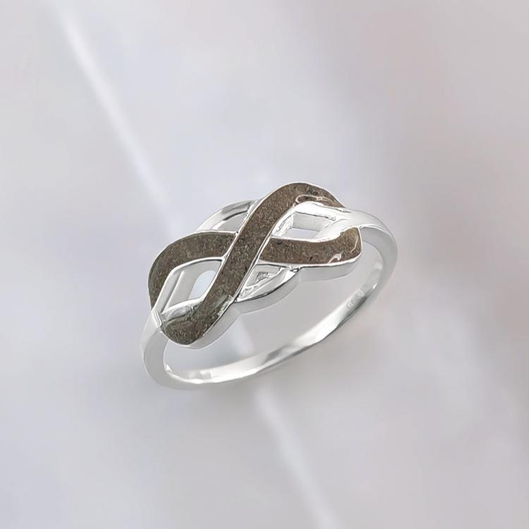 Anillo de plata · Infinito entrelazado de ceniza