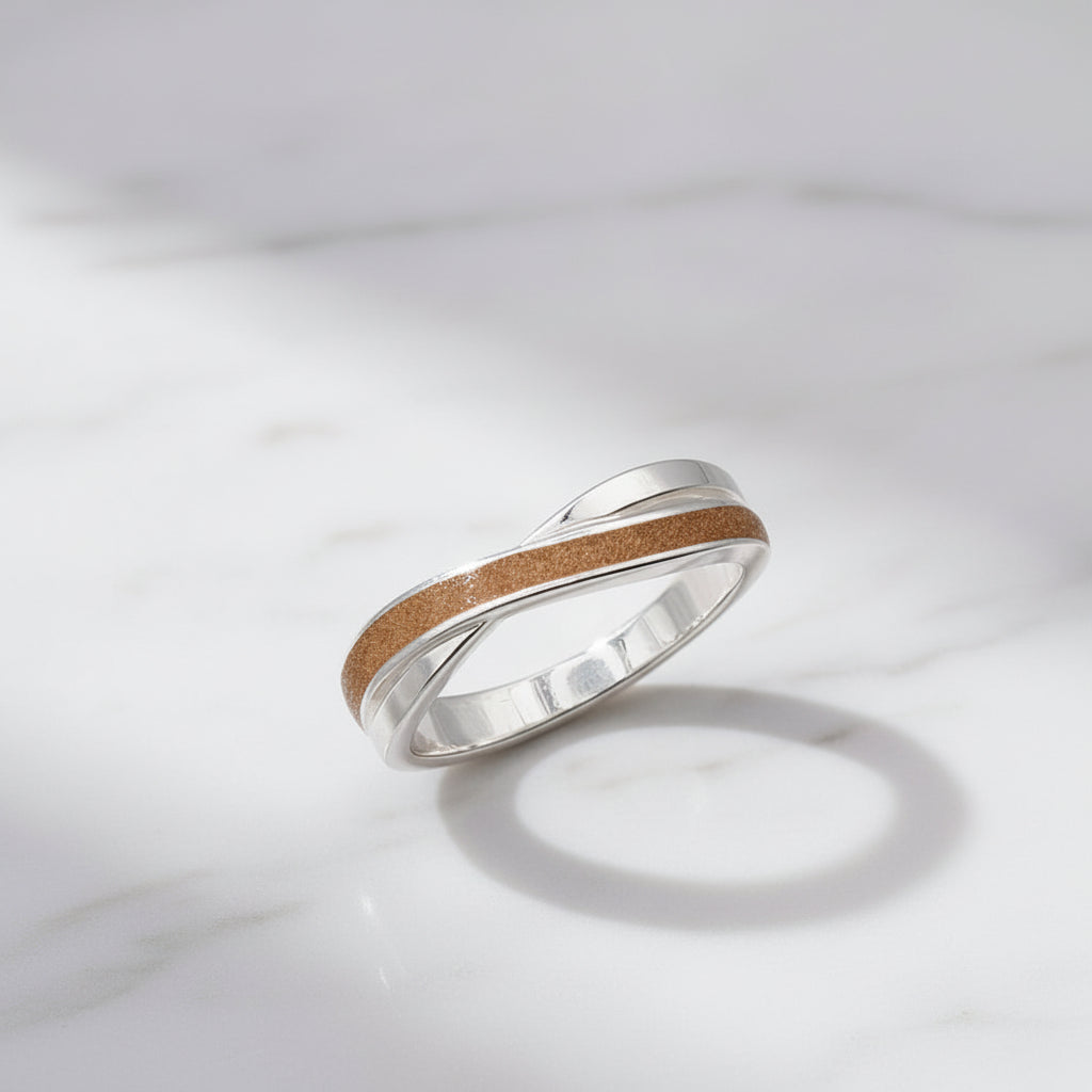 Anillo con pelo de tu perro o gato en banda cruzada de plata