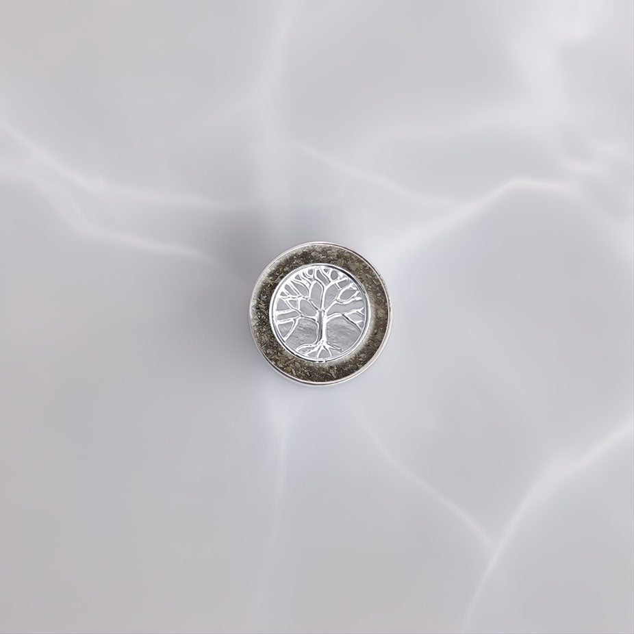 Charm de plata con ceniza en árbol de la vida