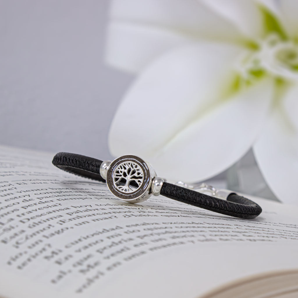 Charm con cenizas en arbol de la vida de plata de ley y pulsera de cuero