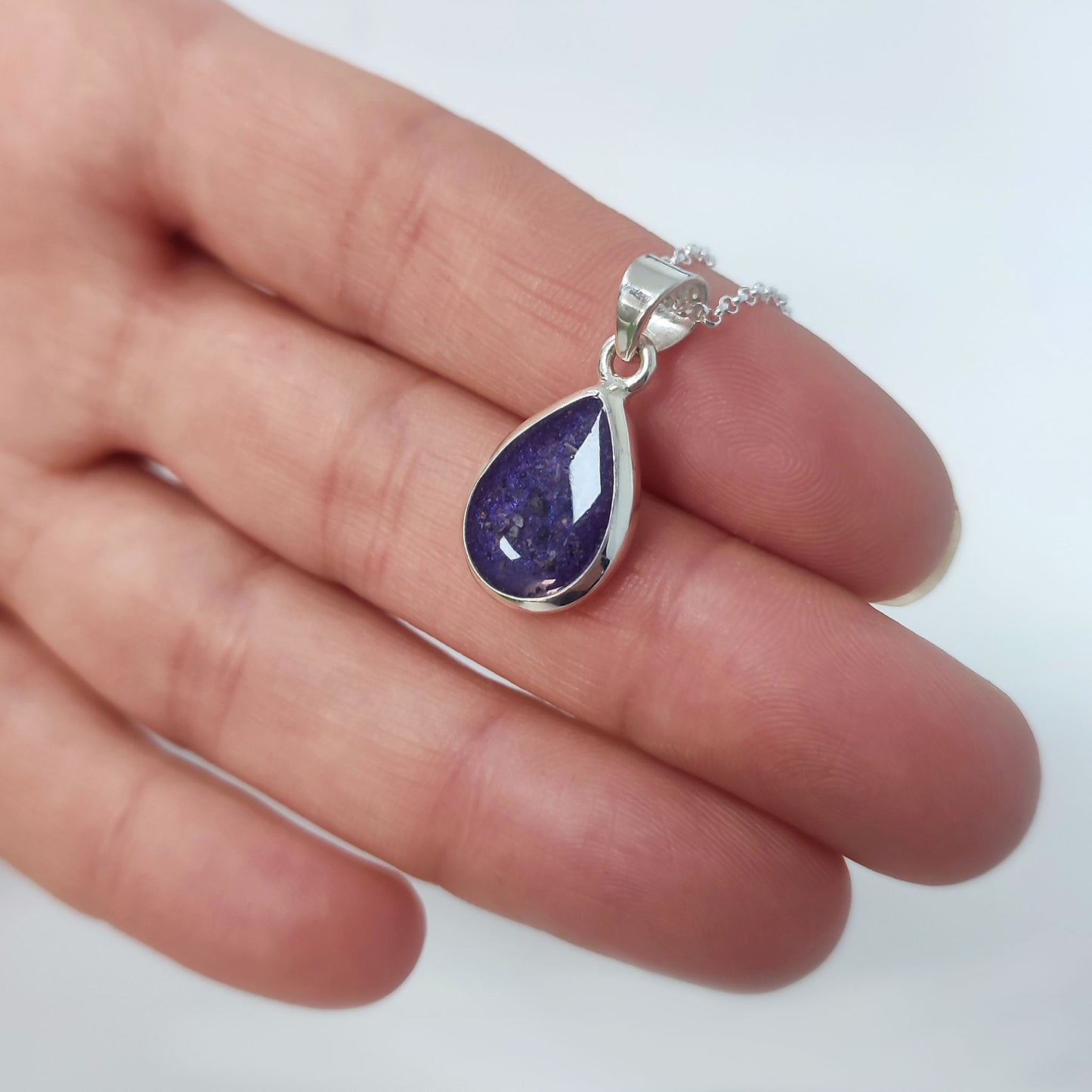 Colgante de plata · Lágrima o gota con cenizas de tu mascota