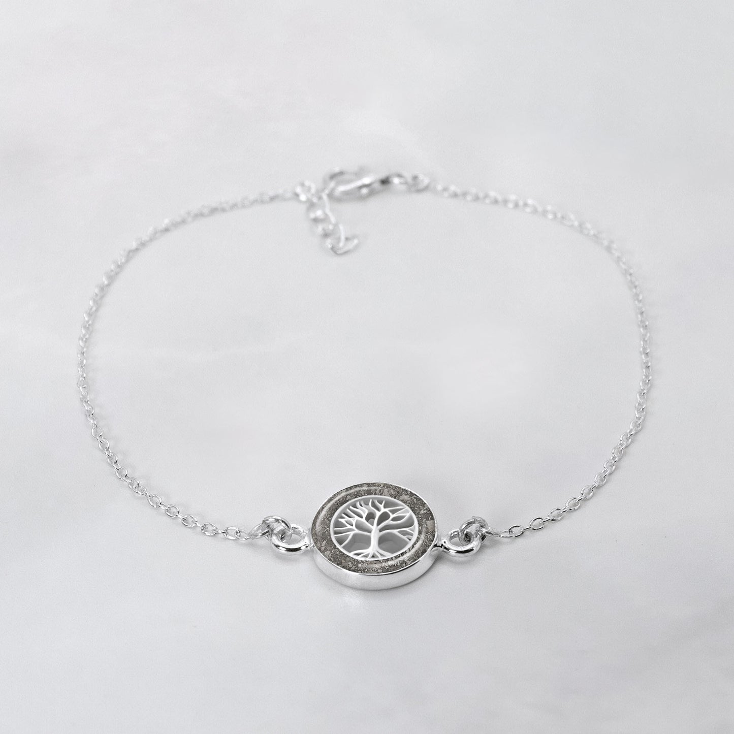 Pulsera de plata con cenizas en árbol de la vida