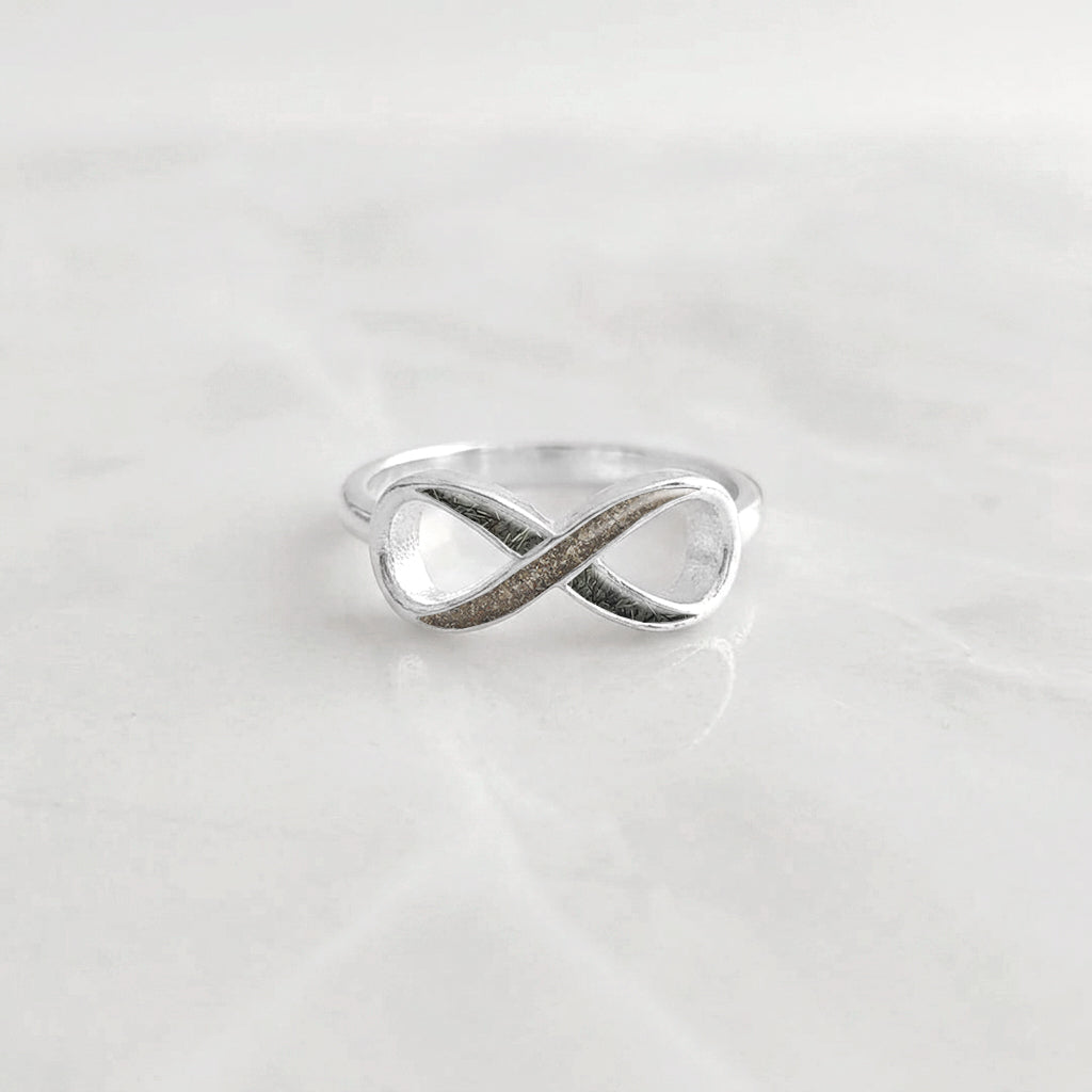 Anillo Con Cenizas o Pelo en Infinito de Plata