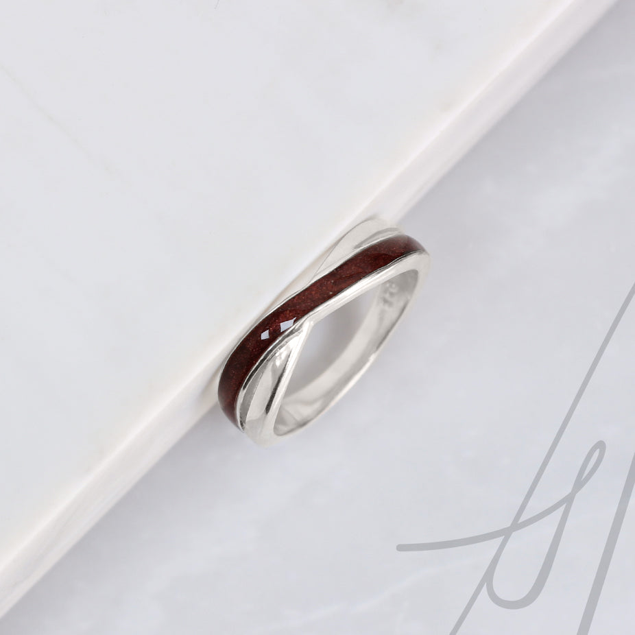 Anillo con Cenizas en Banda Cruzada