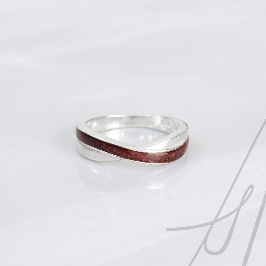 Anillo con Cenizas en Banda Cruzada