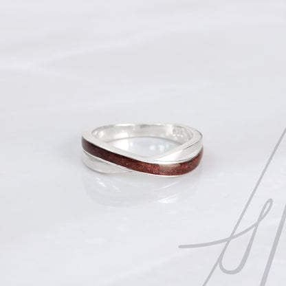 Anillo con Cenizas en Banda Cruzada