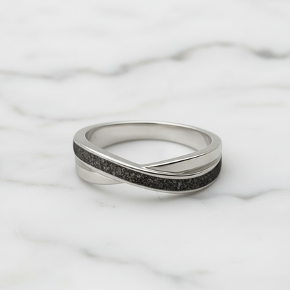 Anillo de Plata con Cenizas en Banda Cruzada