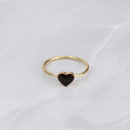 Anillo con Cenizas en Corazón y Aro de Oro