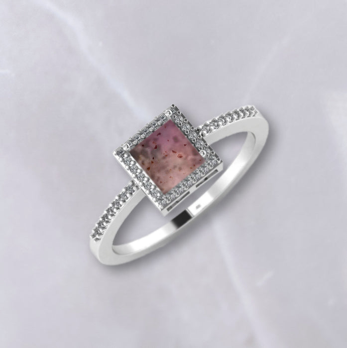 Anillo con Cordón Umbilical en Cuadrado con Circonitas