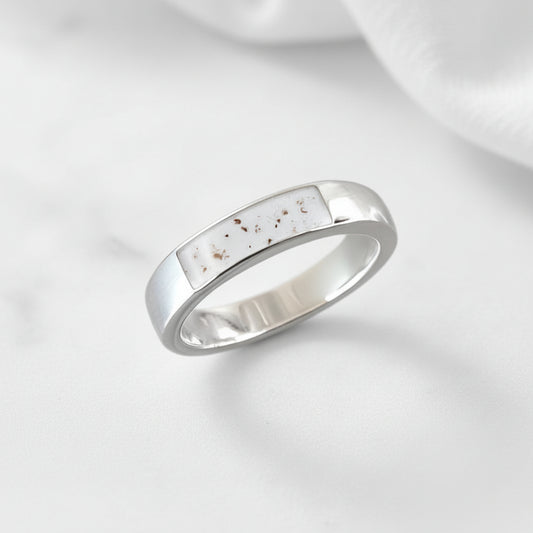 Anillo con Cordón Umbilical en Gema Rectangular de Plata