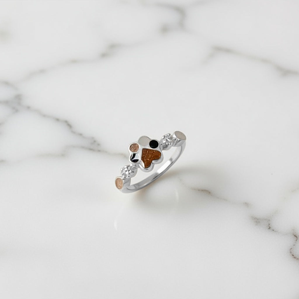 Anillo con Pelo de Mascota en Huella con Circonitas