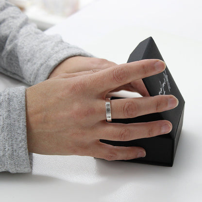 Anillo de plata · Gema rectangular frontal con cenizas