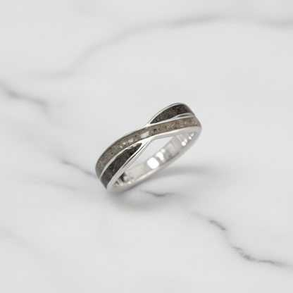 Anillo de Plata con Cenizas en Bandas Cruzadas