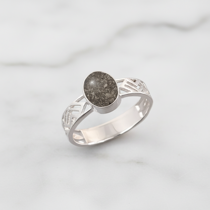 Anillo de Plata con Cenizas en Óvalo