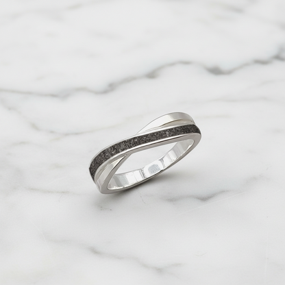 Anillo con Cenizas en Banda Cruzada de Plata