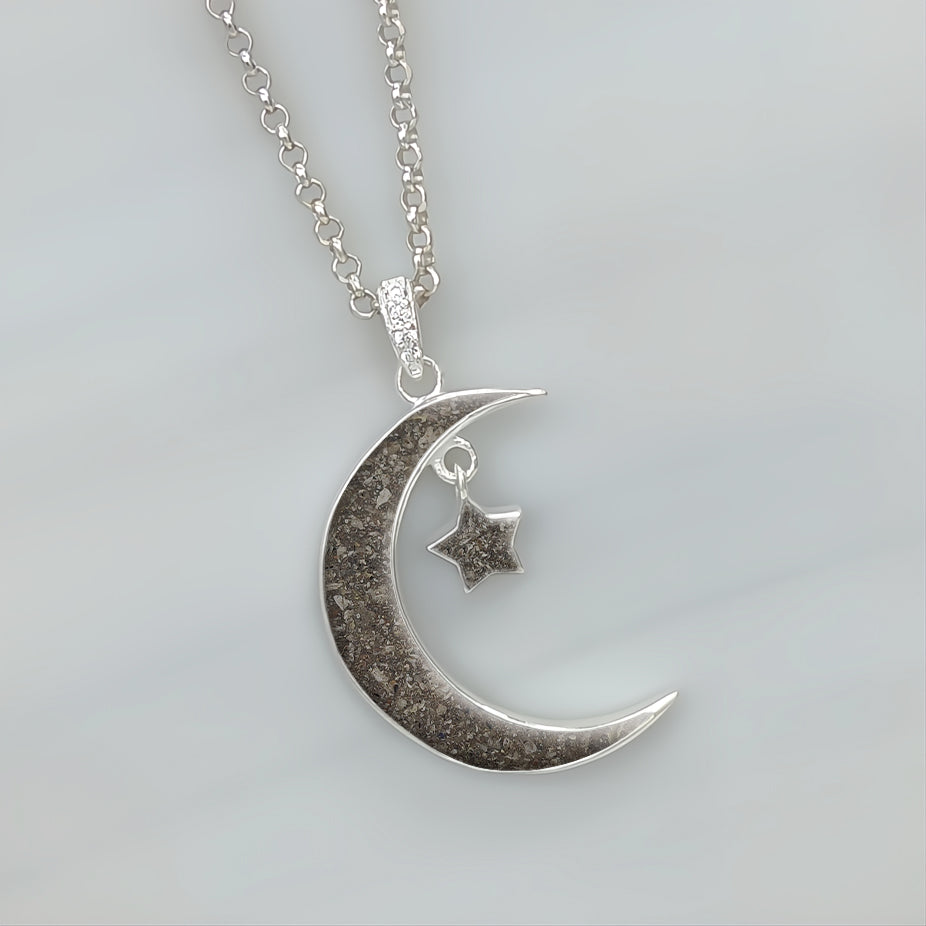 Colgante de plata · Luna y estrella de ceniza