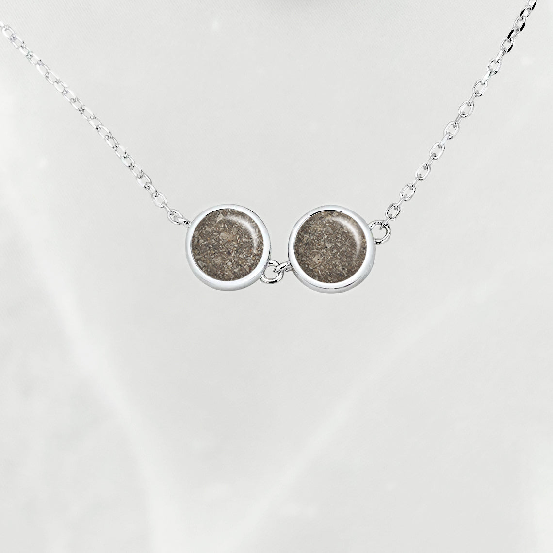 Colgante con Cenizas en 2 Círculos de Plata de Ley