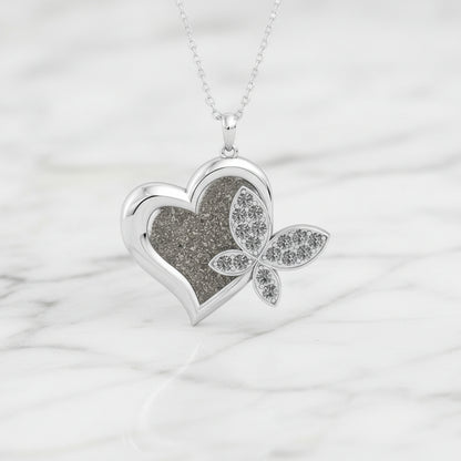 Colgante con Cenizas en Corazón con Mariposa y Circonitas