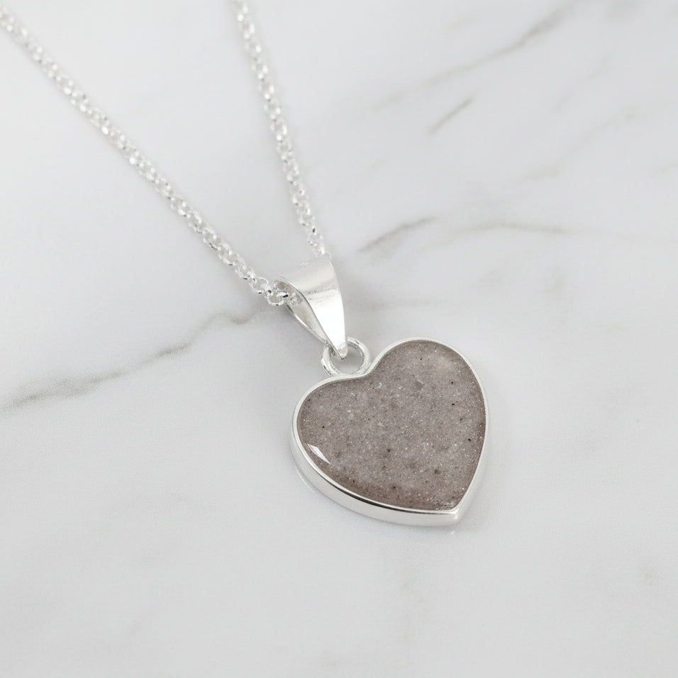 Colgante con Cenizas en Corazón de Plata de Ley 25