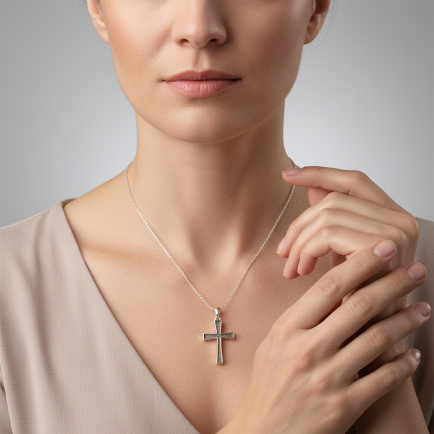 Colgante con Cenizas en Cruz de Plata