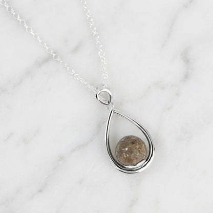 Colgante con Cenizas en Esfera dentro de Lagrima de Plata