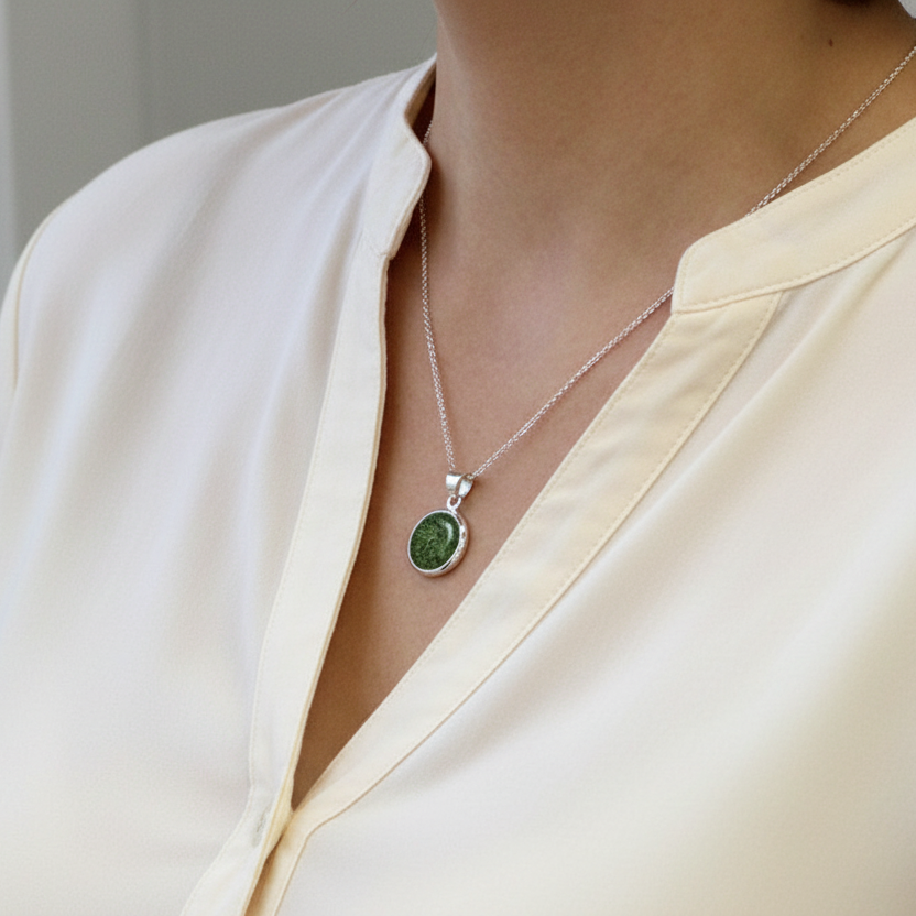 Colgante con Cenizas en Círculo de Plata