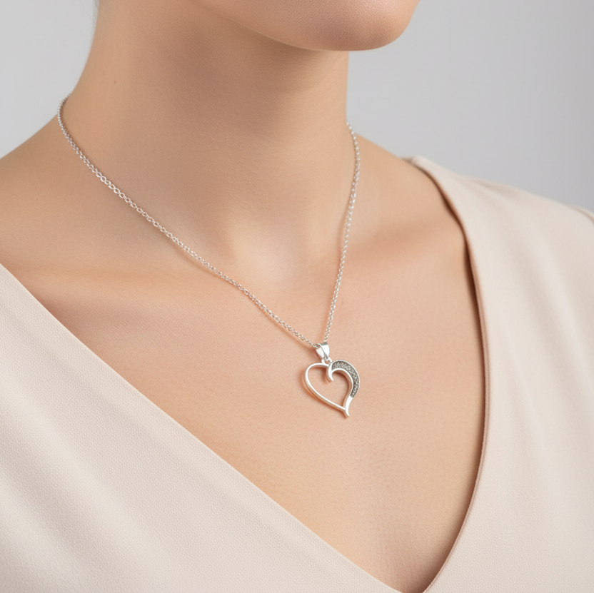 Colgante con Cenizas en Corazón de Plata con Luna Lateral 
