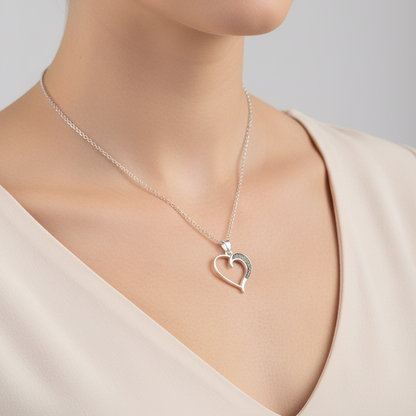 Colgante con Cenizas en Corazón de Plata con Luna Lateral 