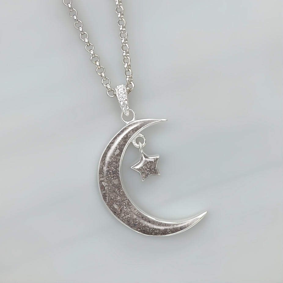 Colgante de plata · Luna y estrella de ceniza