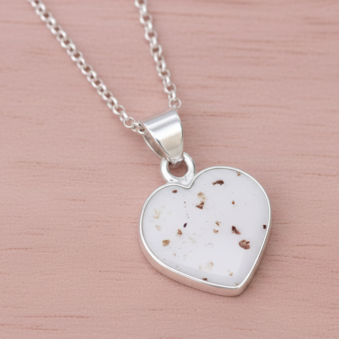 Colgante con Cordón Umbilical en Corazón de Plata 