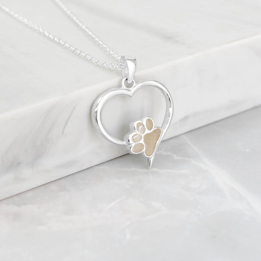 Colgante de Plata con Pelo de Mascota dentro de un Corazón