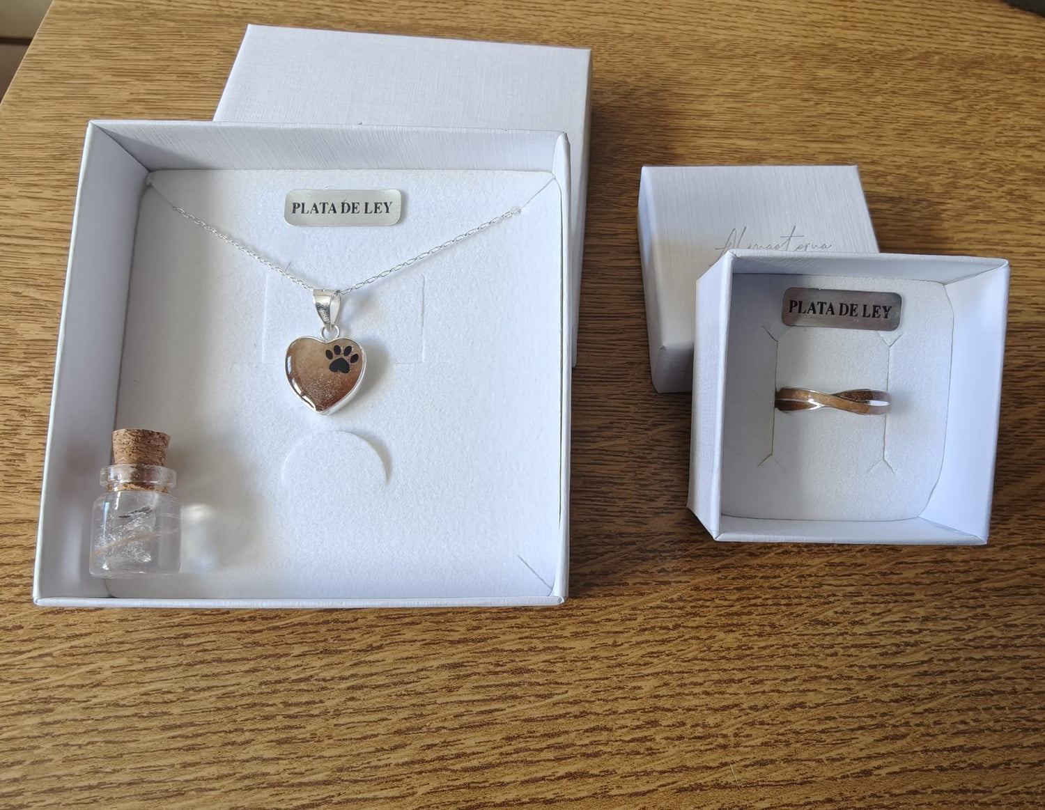 Joyas con Pelo de Mascota. Anillo y Colgante.