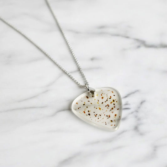 Colgante con Cordón Umbilical en Púa de Guitarra