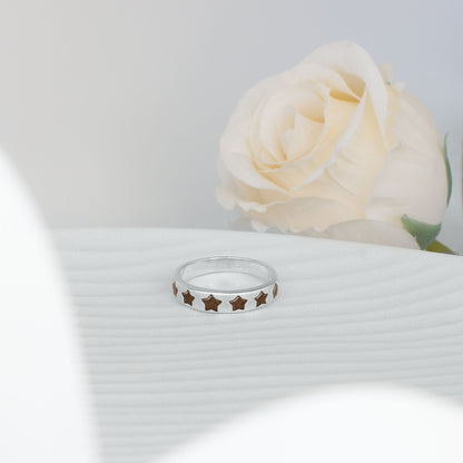 Anillo con Pelo de Mascota en Estrellas de Plata