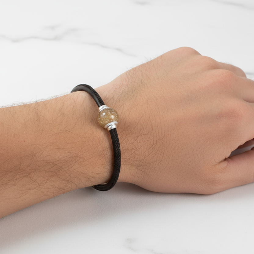 Pulsera con Cenizas en Charm de Plata y Correa de Cuero o Caucho