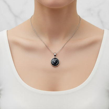 Colgante con Pelo en Diseño dentro de Círculo de Plata