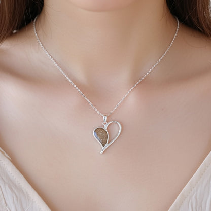 Colgante con Cenizas en Corazón Latiendo en Plata