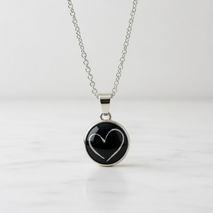 Colgante con Pelo en Diseño dentro de Círculo de Plata